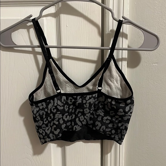 Black and Gray Leopard Print Sports bra - Picture 2 of 2
